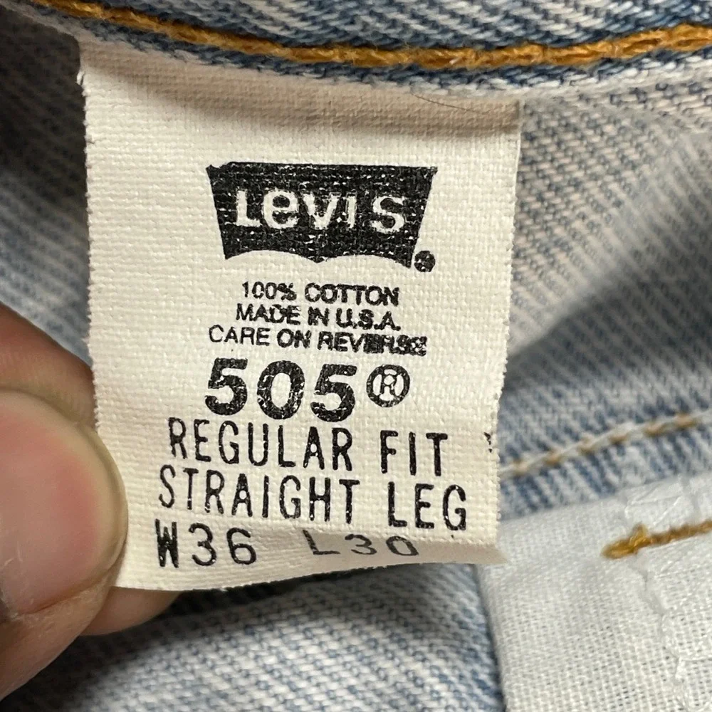 Vintage Levi's 505 Men's 34x25 Jeans USA Made 00s Straight Leg Light Wash